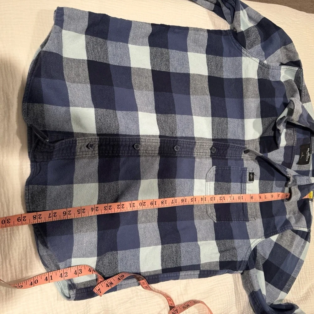 Men’s size large Hollister Blue Plaid Button-Up Shirt - Picture 8 of 8